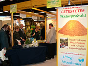 Die Firma NaturGut auf der BioFach-Messe in Nürnberg, wo sie ihre Neuheiten vorstellte.<br />