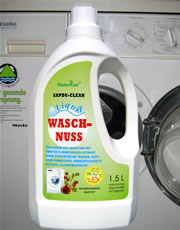 Das neue Biowaschmittel „Sapdu Clean Liquid Waschnuss“, das im NaturGut-Shop (www.Naturgut.de, in Märkten von Edeka-Südwest und im Reformhaus („Sapdus Liquid Waschnuss“) angeboten wird.